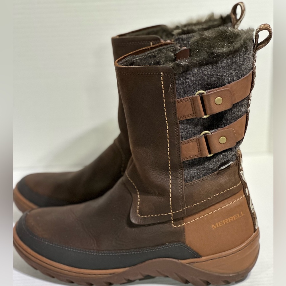 Women's Merrell Brown waterproof Boots size 10